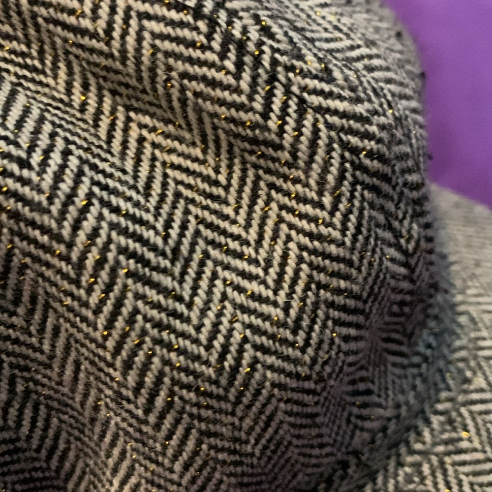 Hat - Picture 3 of 4